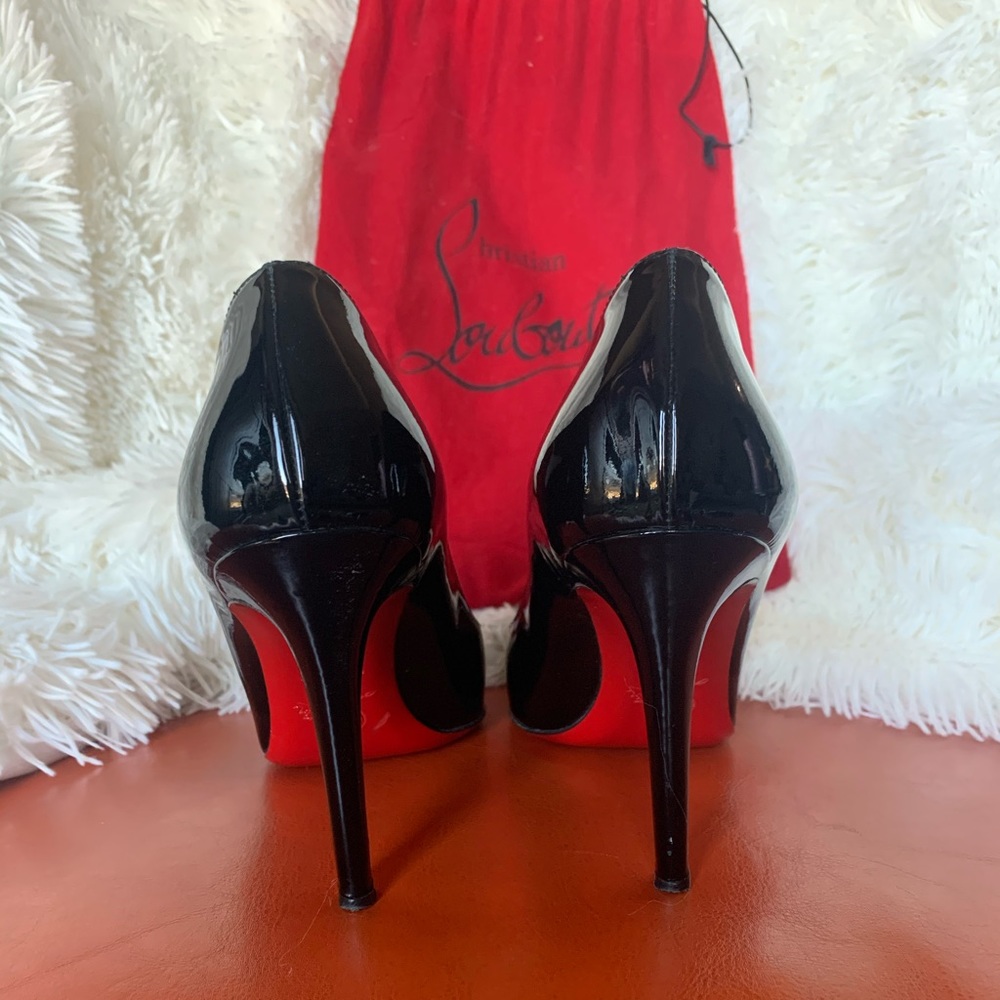 AUTHENTIC Christian Louboutin Pumps